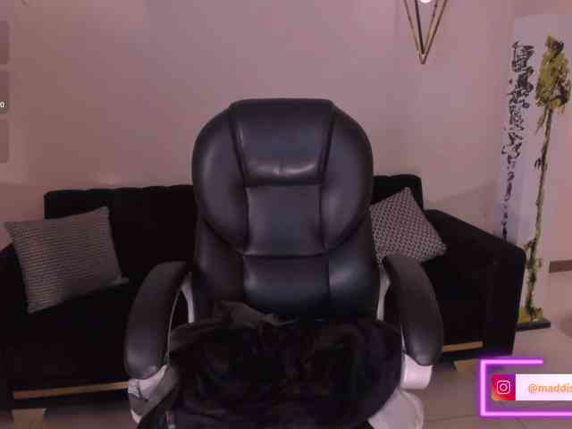 MaddisonCollins webcam