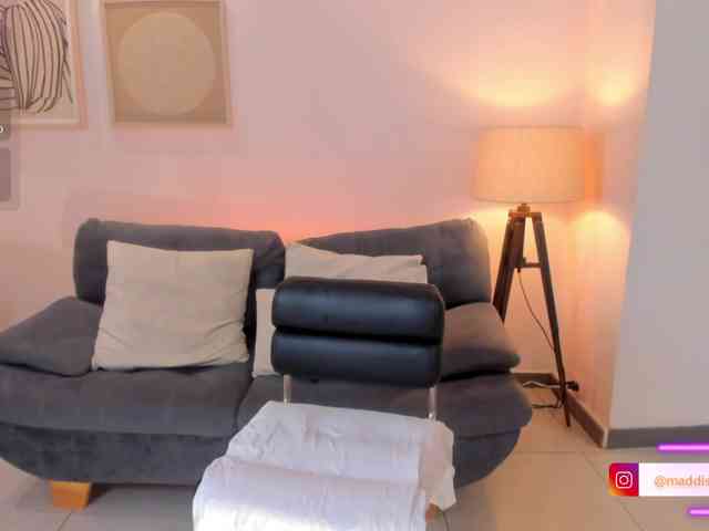 MaddisonCollins webcam