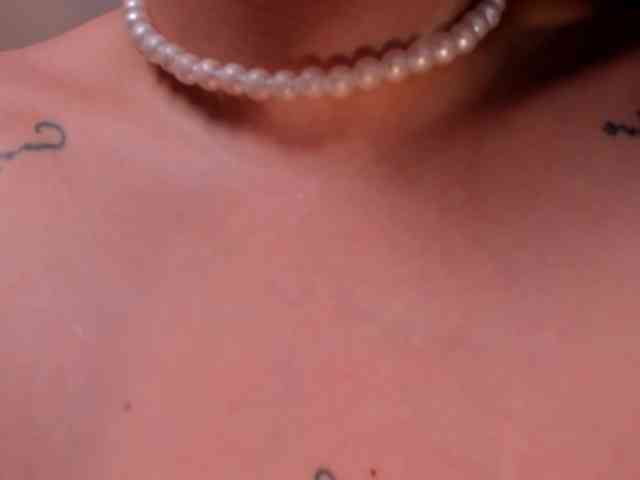 MaddisonCollins webcam