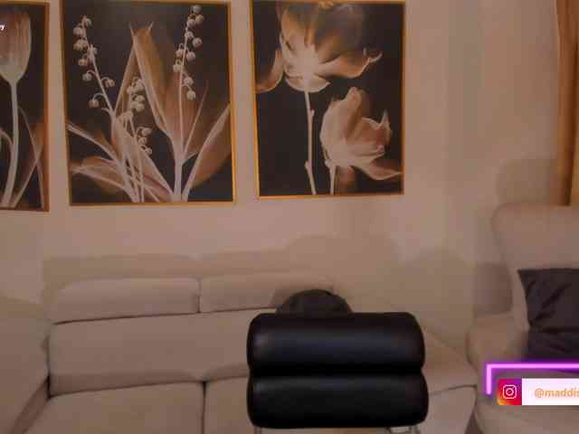 MaddisonCollins webcam