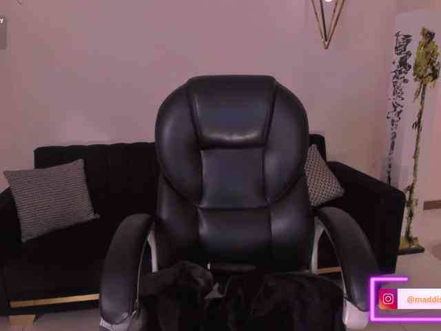 MaddisonCollins webcam