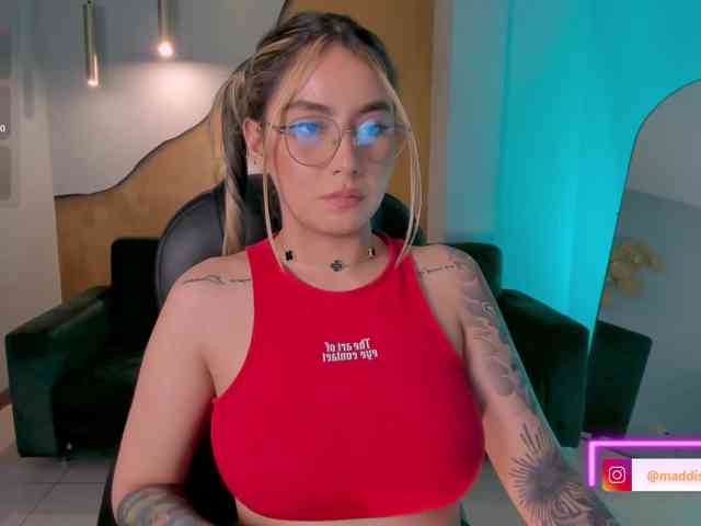 MaddisonCollins webcam