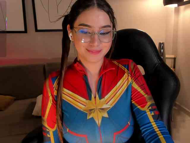 MaddisonCollins webcam