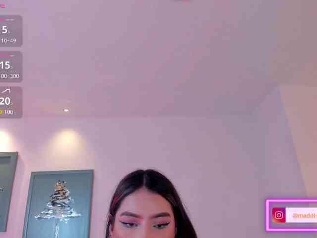 MaddisonCollins webcam