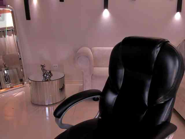 MaddisonCollins webcam
