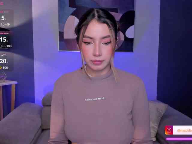 MaddisonCollins webcam