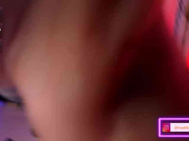 MaddisonCollins webcam