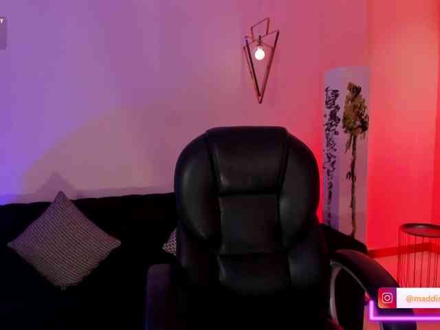 MaddisonCollins webcam