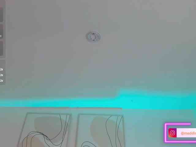 MaddisonCollins webcam