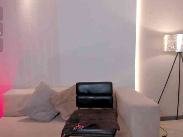 MaddisonCollins MaddisonCollins