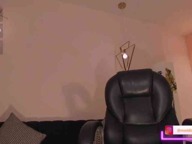 MaddisonCollins webcam