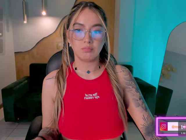 MaddisonCollins webcam