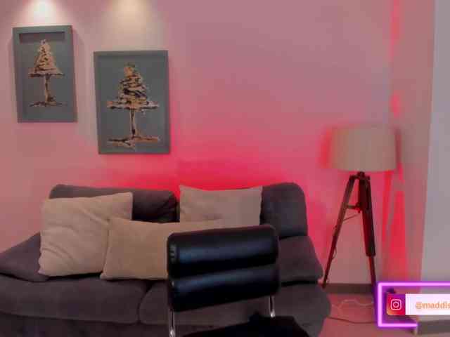 MaddisonCollins webcam