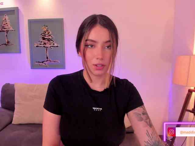 MaddisonCollins webcam