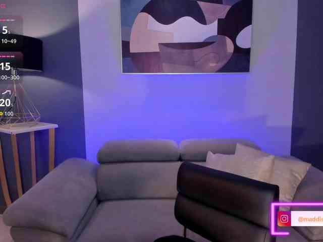 MaddisonCollins webcam