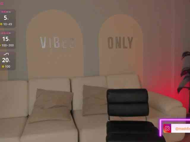 MaddisonCollins MaddisonCollins