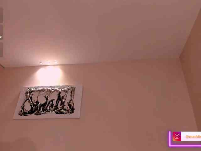 MaddisonCollins webcam