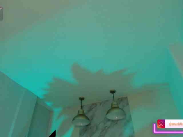 MaddisonCollins webcam