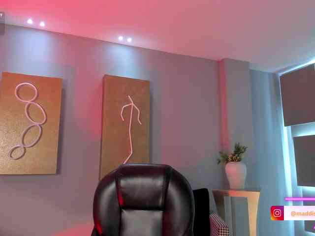 MaddisonCollins webcam