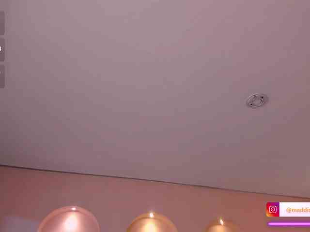 MaddisonCollins webcam