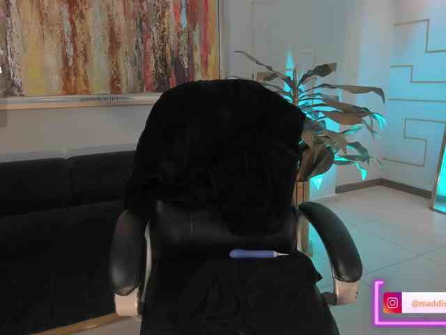 MaddisonCollins webcam