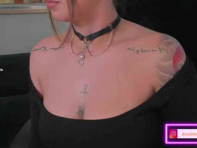 MaddisonCollins webcam