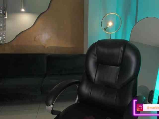 MaddisonCollins webcam