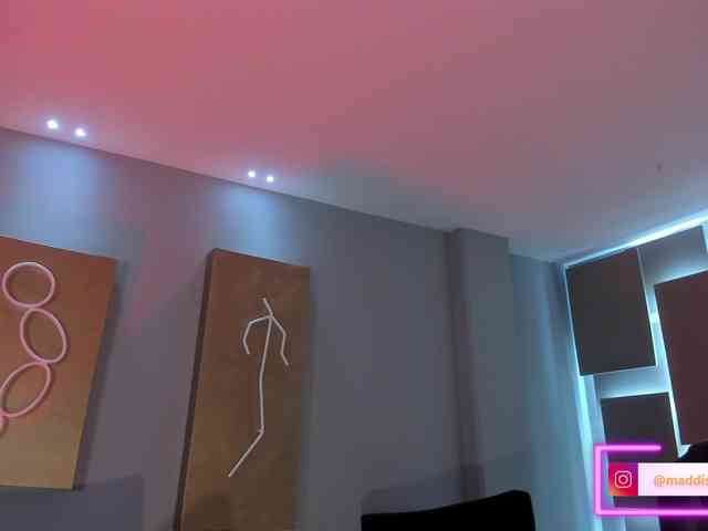 MaddisonCollins MaddisonCollins