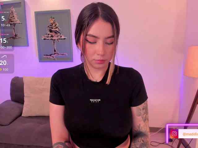 MaddisonCollins webcam