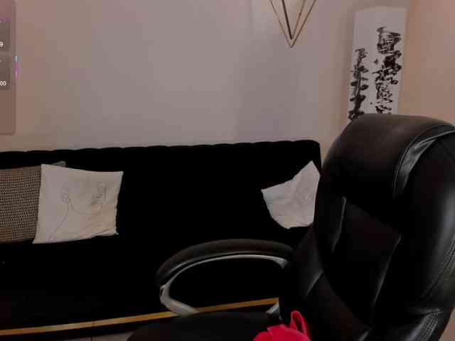 MaddisonCollins webcam