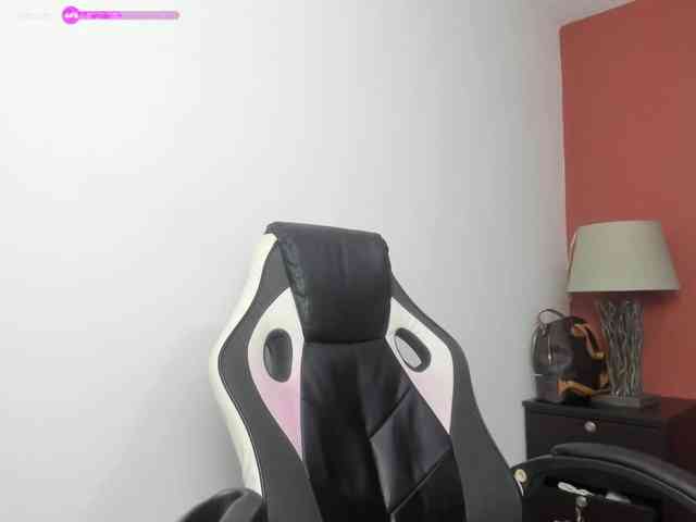 zoe-williams1 webcam