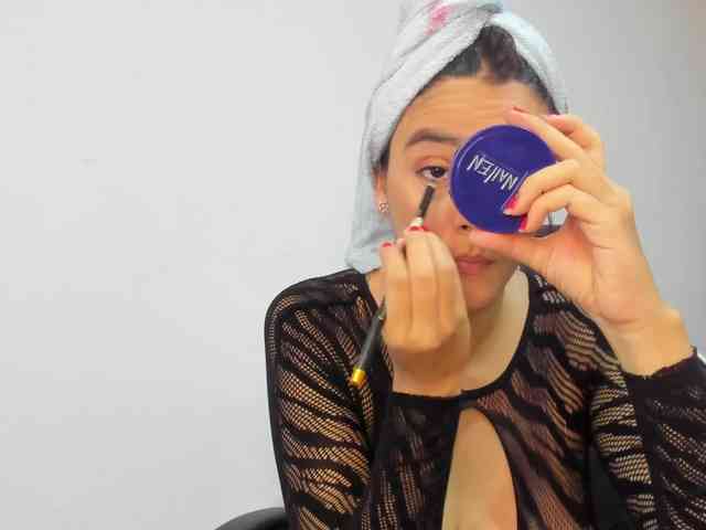 zoe-williams1 webcam