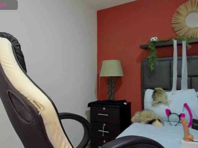 zoe-williams1 webcam