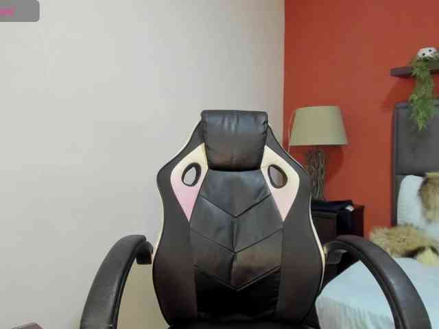 zoe-williams1 webcam