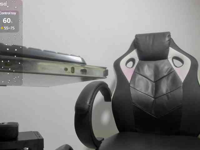 zoe-williams1 webcam