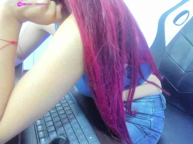 zoe-williams1 webcam
