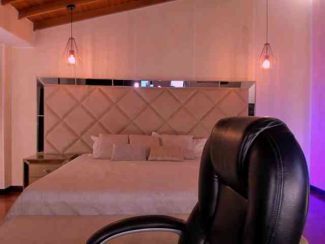 free video chat adult IvyJones1