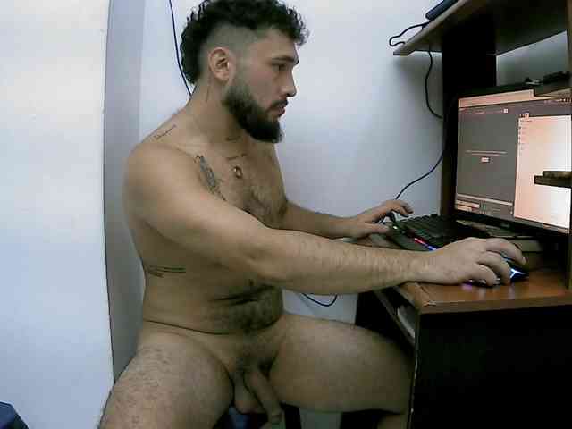 Lucian-Steele Live Webcam on BongaCams