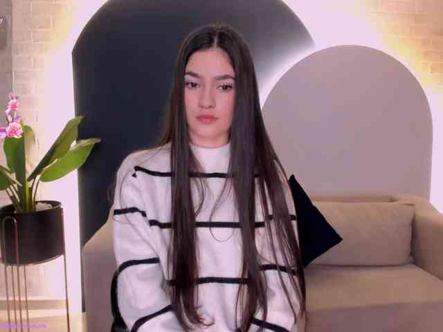BellaClark webcam