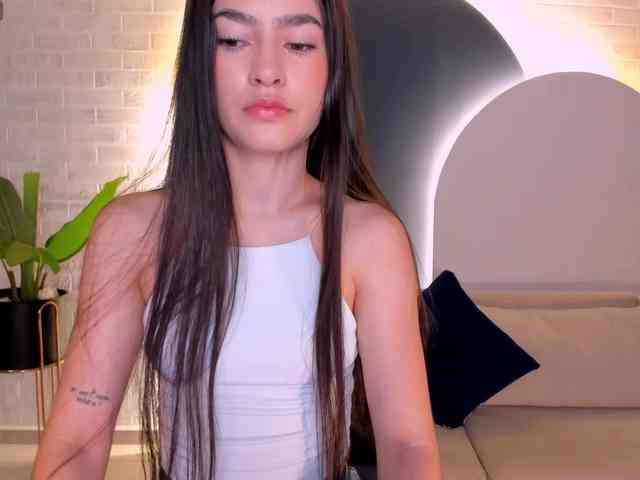 BellaClark webcam