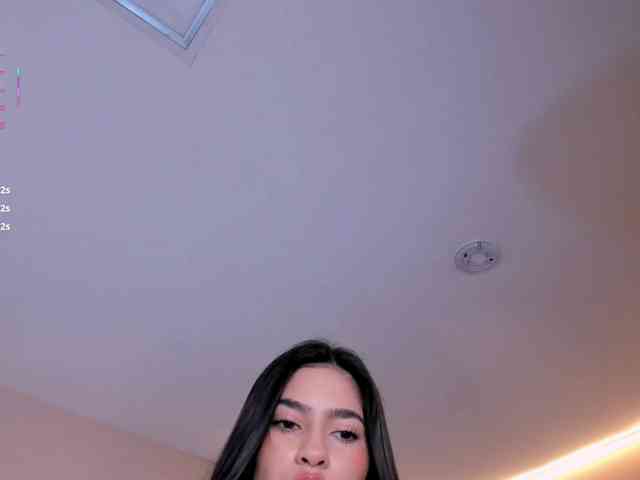 BellaClark webcam
