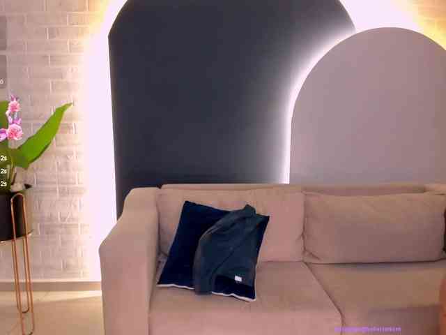 BellaClark webcam