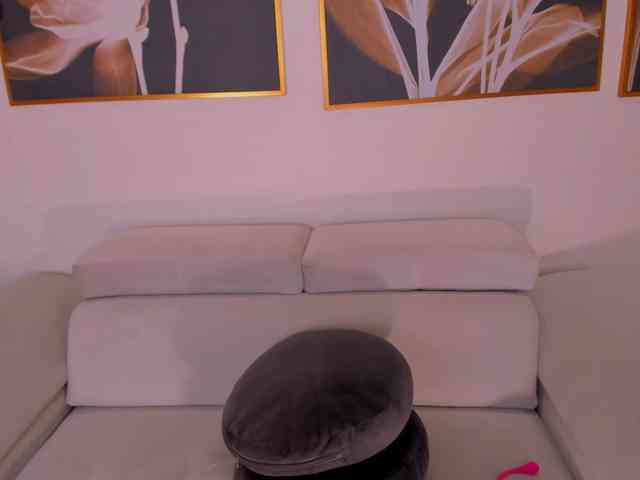 BellaClark webcam