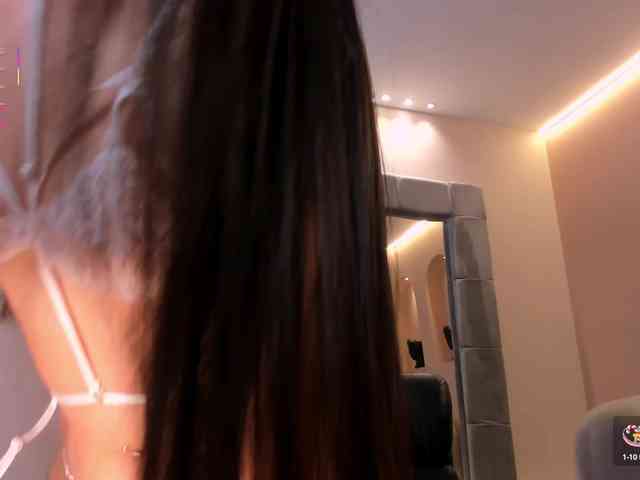 BellaClark webcam