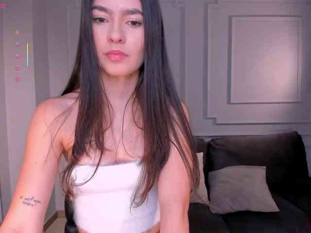 BellaClark webcam