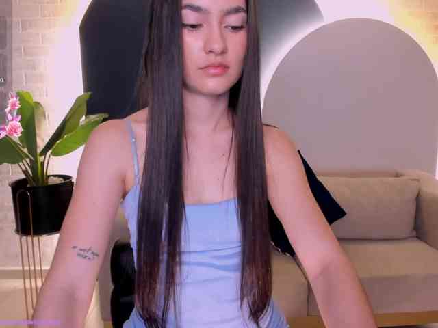 BellaClark webcam