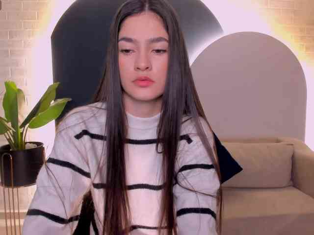 BellaClark webcam