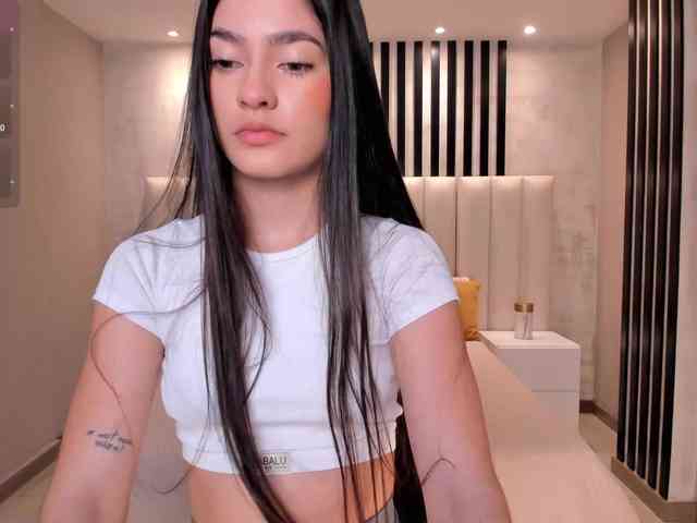 BellaClark webcam