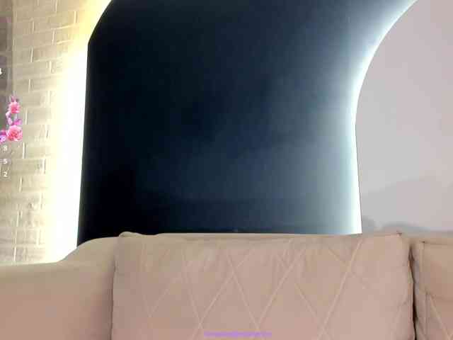 BellaClark webcam
