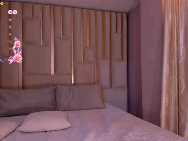 BellaClark webcam